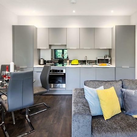Homely - Watford Premier Apartments Экстерьер фото