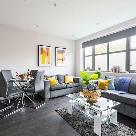 Homely - Watford Premier Apartments Экстерьер фото