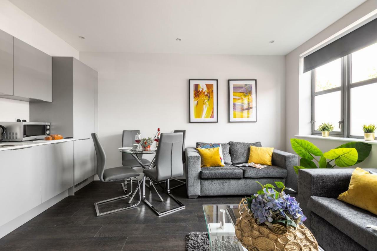 Homely - Watford Premier Apartments Экстерьер фото