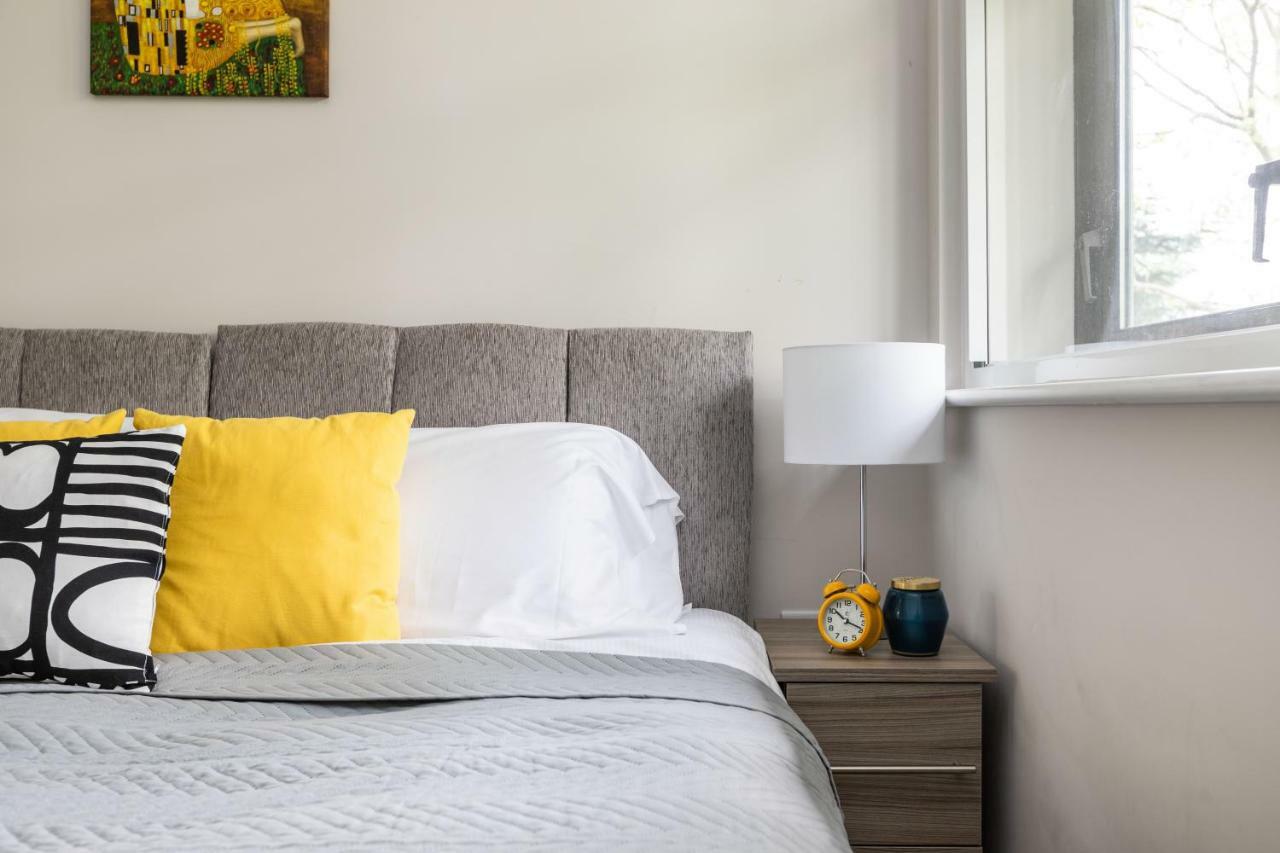 Homely - Watford Premier Apartments Экстерьер фото